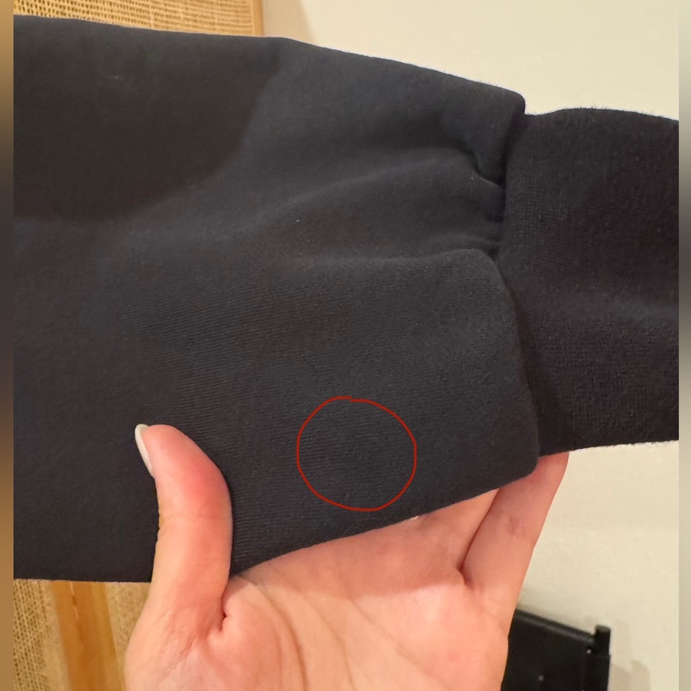 Lululemon / Perfectly Oversized Crew *Logo / Black / Size 10 - Picture 6 of 6